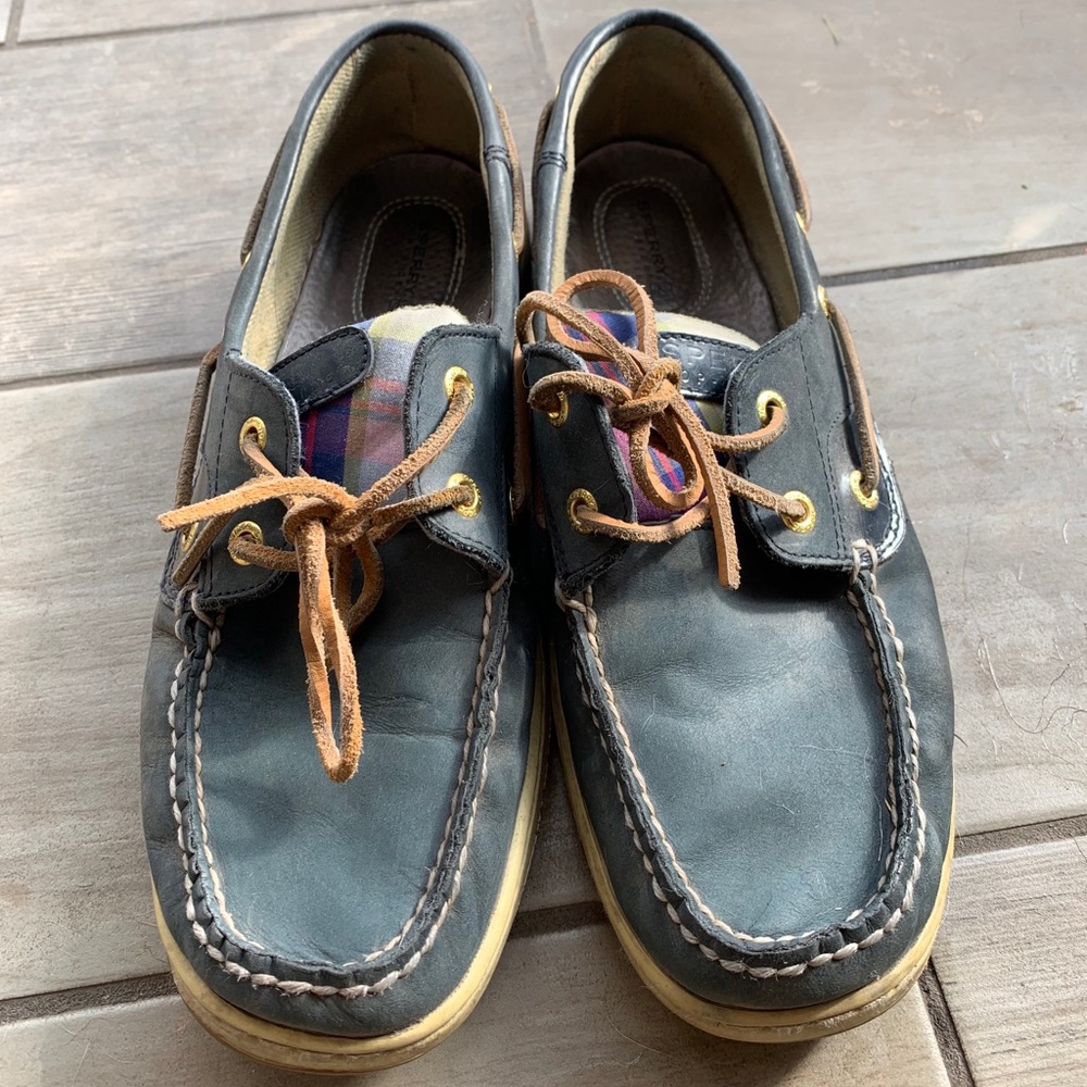 Sperry women’s boat shoes